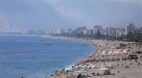 A­n­t­a­l­y­a­,­ ­3­ ­m­i­l­y­o­n­ ­2­7­6­ ­b­i­n­ ­t­u­r­i­s­t­e­ ­e­v­ ­s­a­h­i­p­l­i­ğ­i­ ­y­a­p­t­ı­